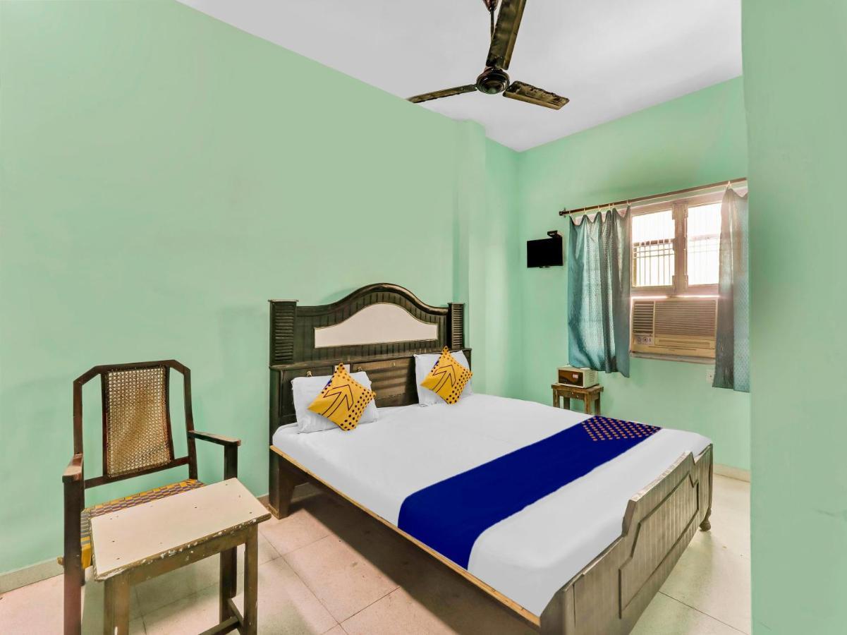 Spot On 81122 Saket Honest Hotel Ayodhya Eksteriør bilde