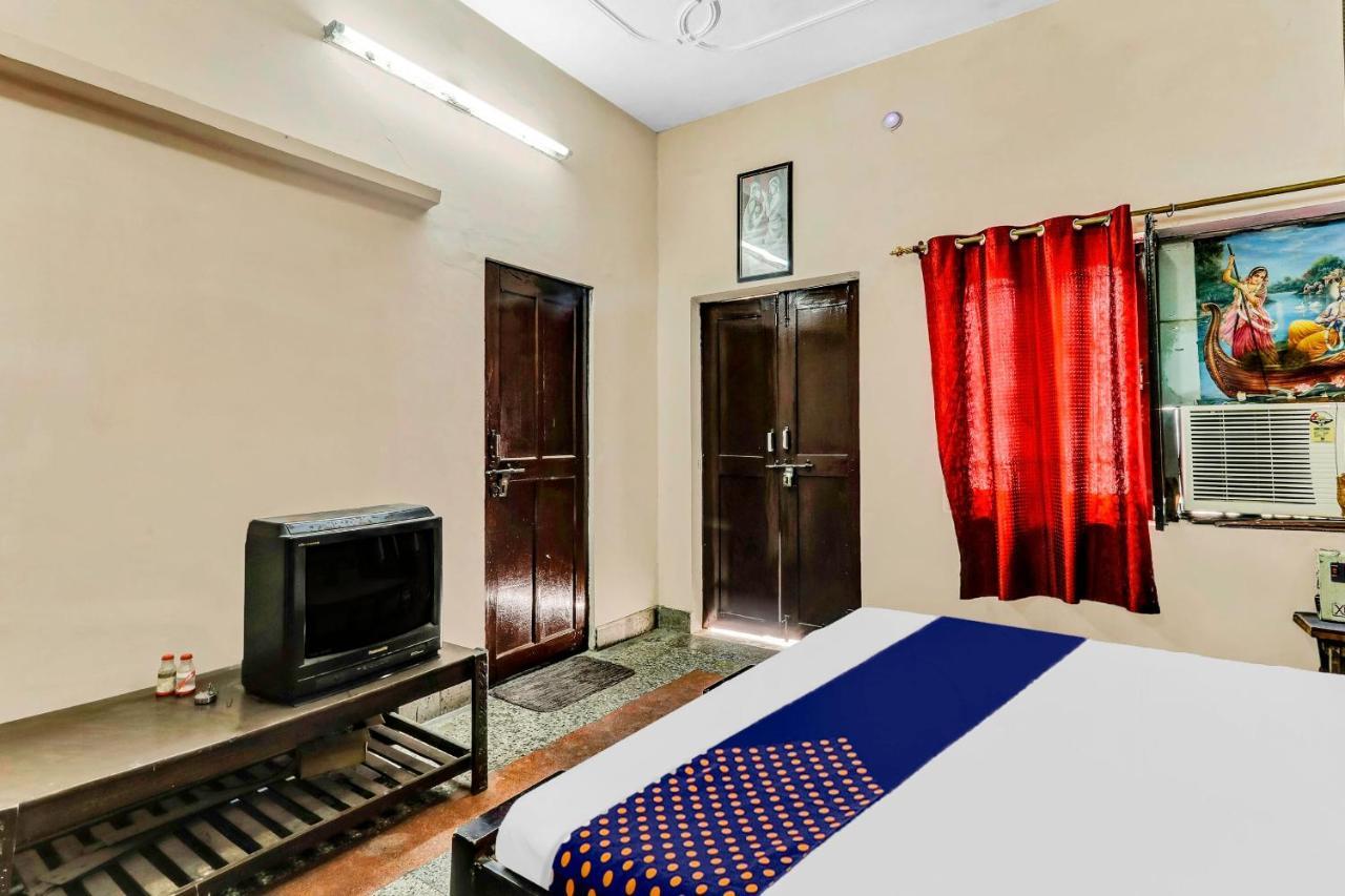 Spot On 81122 Saket Honest Hotel Ayodhya Eksteriør bilde